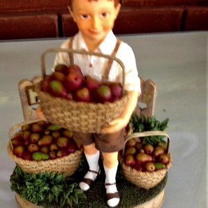 Vintage Virtues "Helpfulness"  Collectable